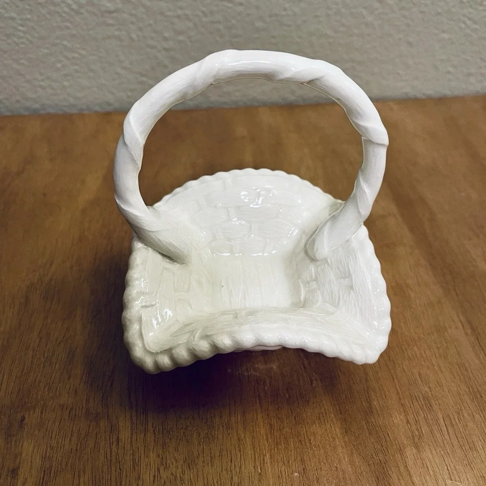 Vintage Small Ceramic Trinket Basket Woven Lattice Texture Ivory‎